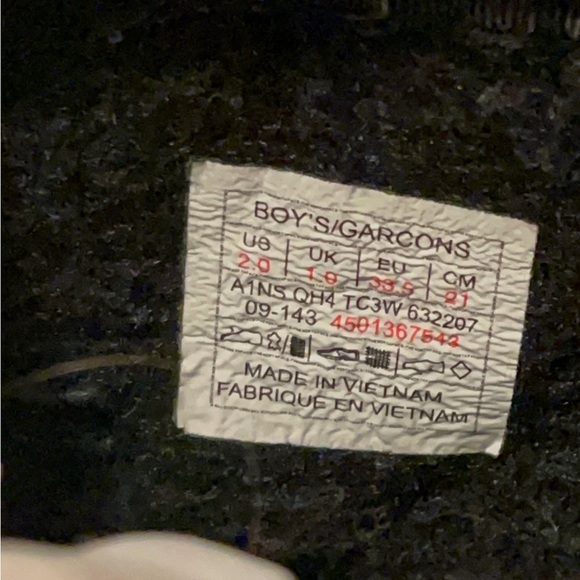 The North Face boots for boy size 2 . Gray black and gray - Picture 13 of 14